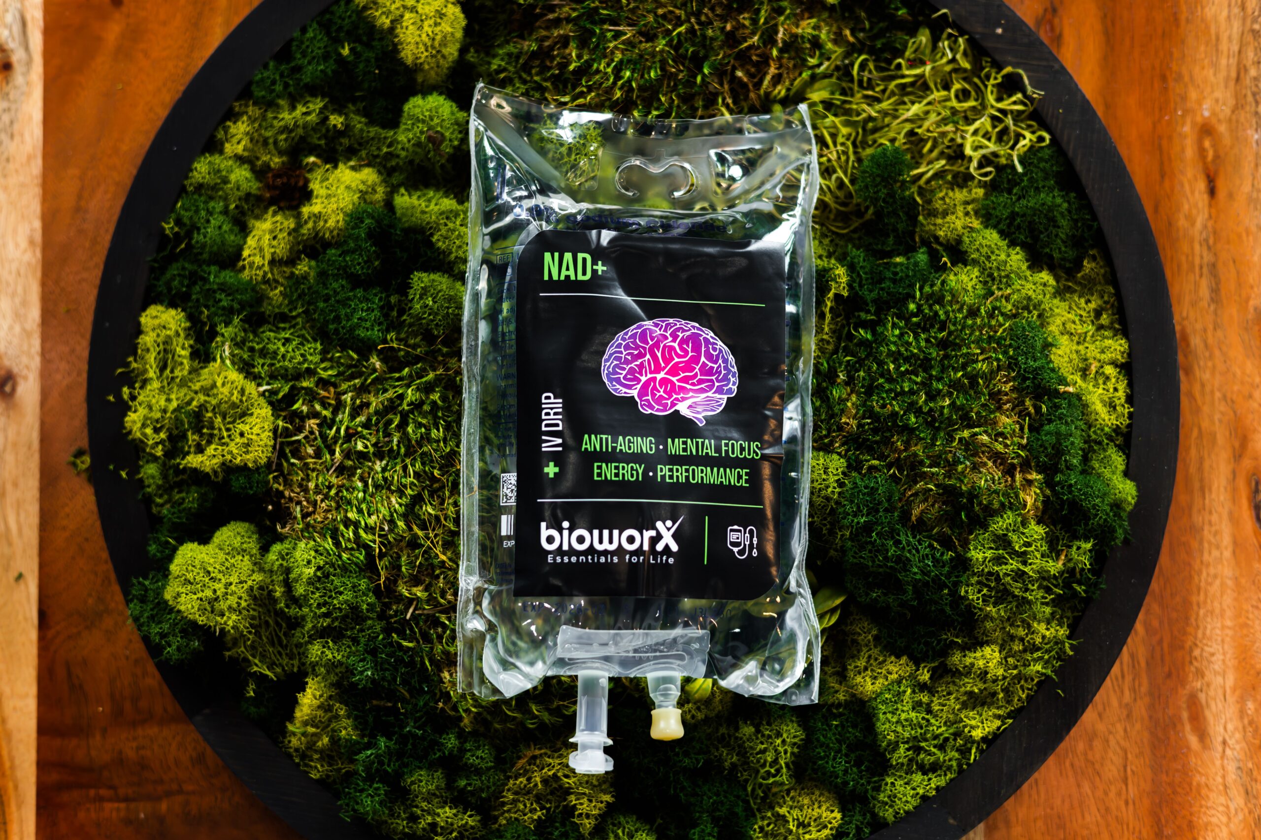 NAD+ IV therapy drip bag from BioworX highlighting benefits for anti-aging, mental focus, energy, and performance.